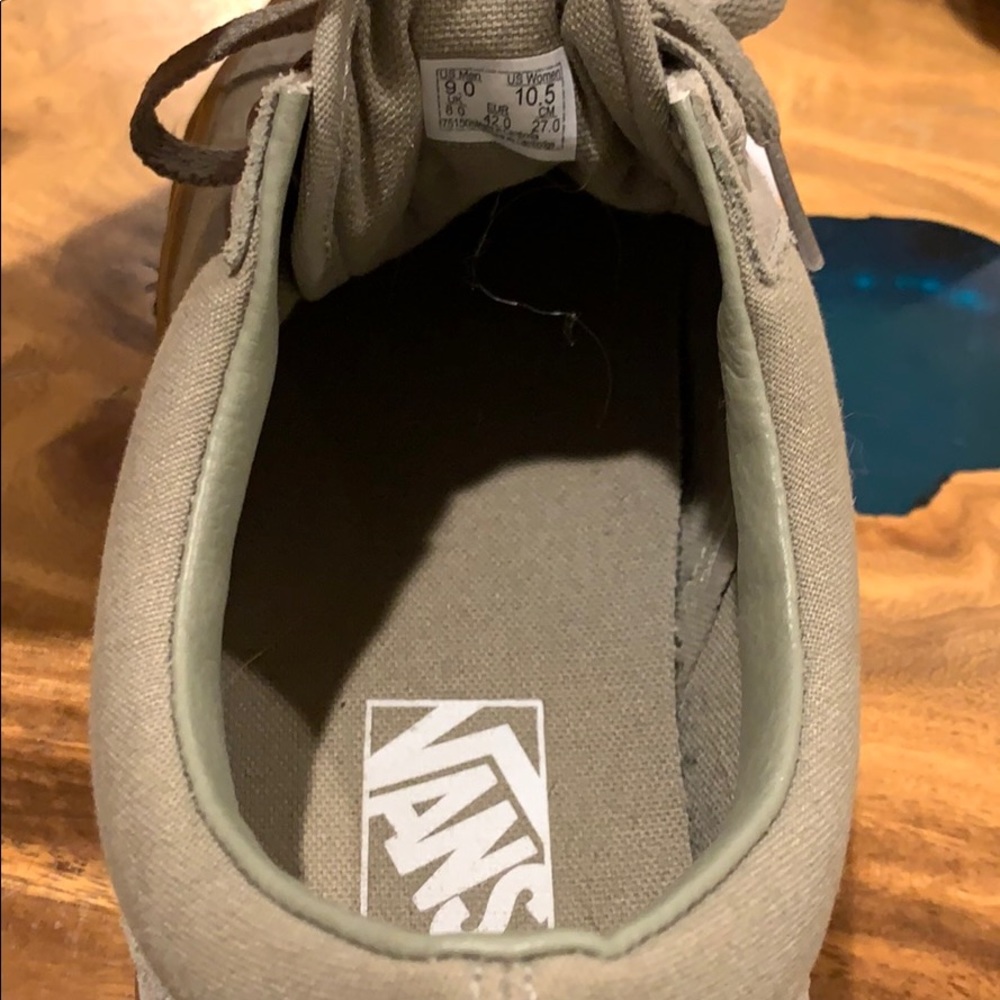 Vans 9.0 - Picture 4 of 6
